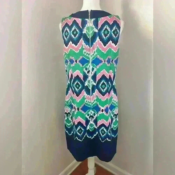 Gabby Skye Navy Psychedelic Printer Sleeveless Shift Dress - Picture 3 of 5